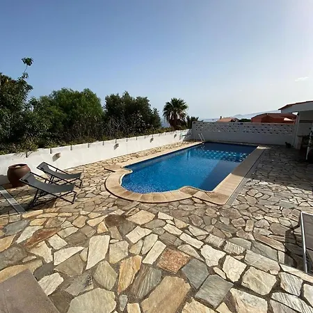 El Paraiso Nyaraló *